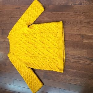 Ann Taylor Loft cable knit 3/4 sleeve sweater. Gold Mustard Yellow color.